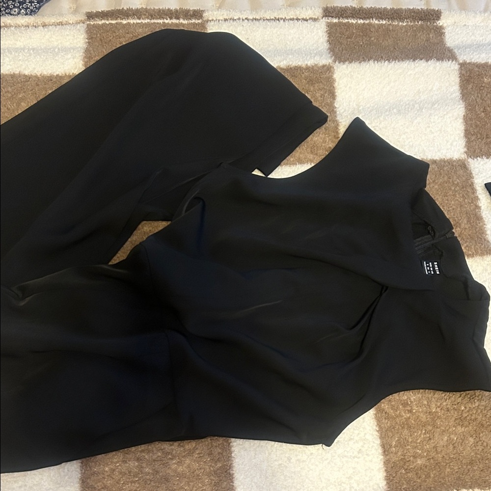 SHEIN Black Sleeveless Midi Dress